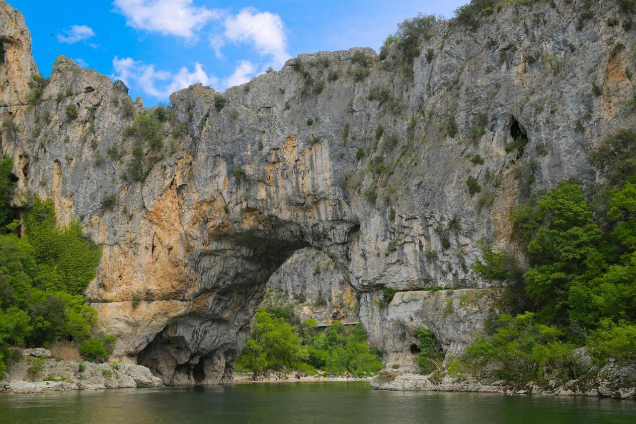 Les Yourtes De Provence Saint-Paulet-de-Caisson Eksteriør billede